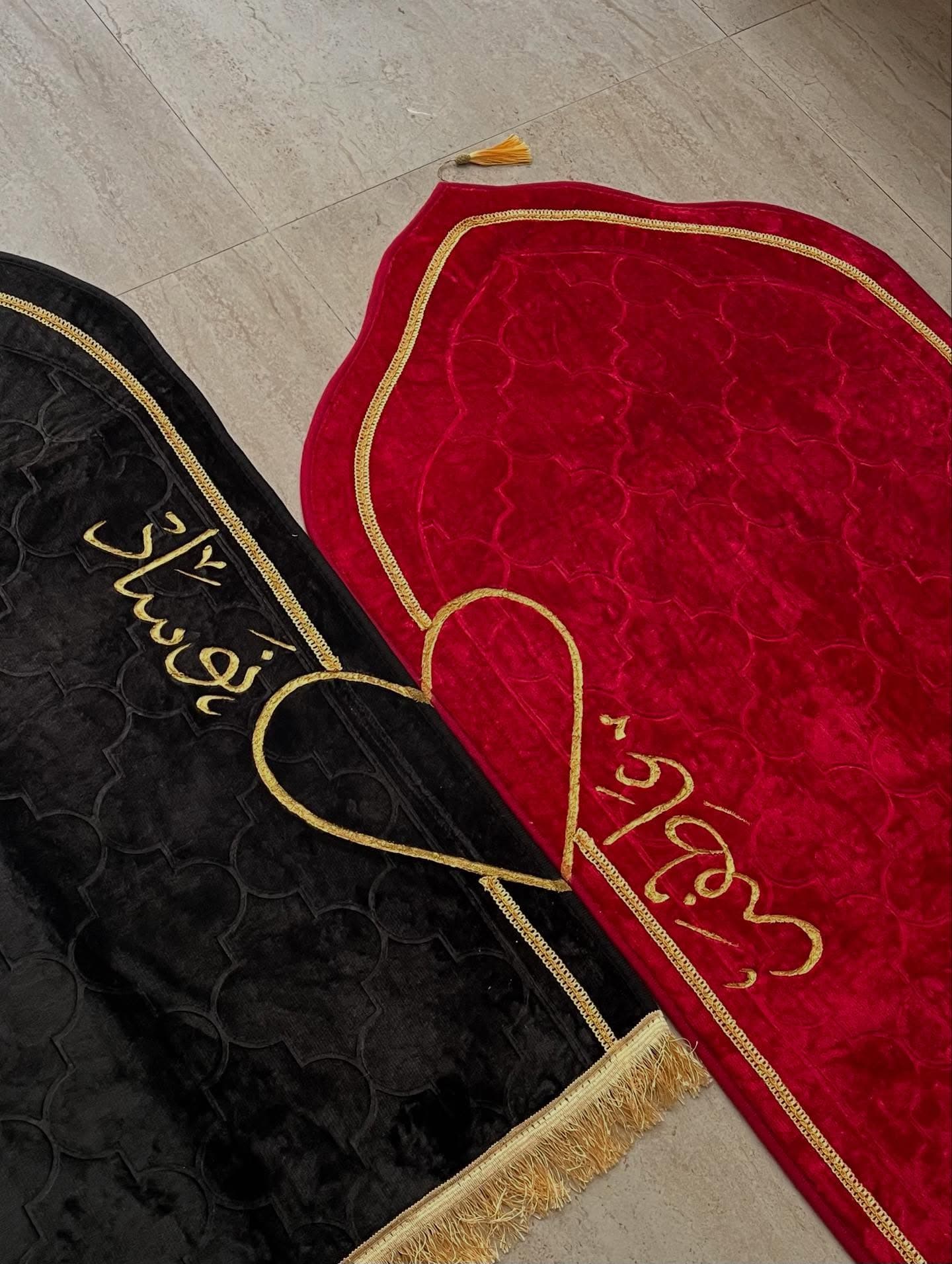 Midnight Black & Crimson Mat Set